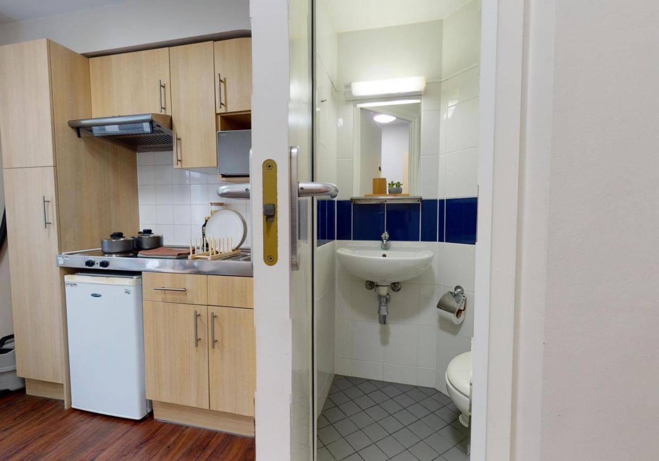 Private Bedrooms With Shared Kitchen And Studios At Iq Tufnell House In 伦敦 外观 照片