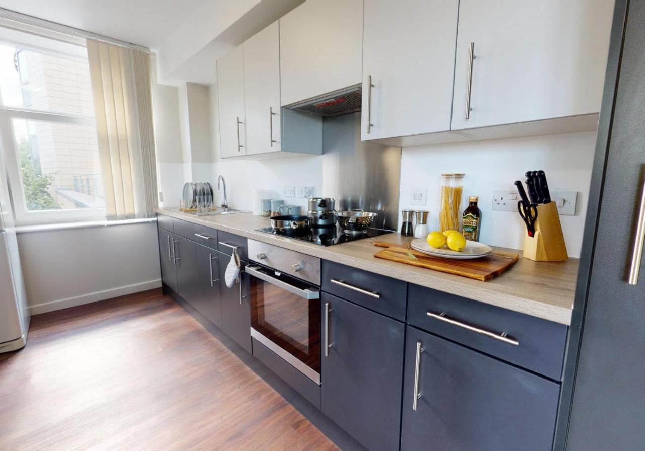 Private Bedrooms With Shared Kitchen And Studios At Iq Tufnell House In 伦敦 外观 照片