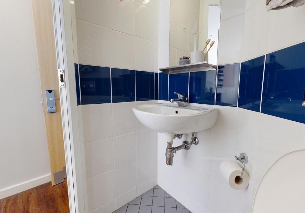 Private Bedrooms With Shared Kitchen And Studios At Iq Tufnell House In 伦敦 外观 照片