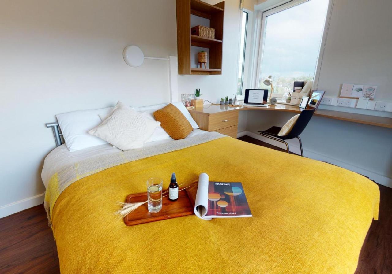 Private Bedrooms With Shared Kitchen And Studios At Iq Tufnell House In 伦敦 外观 照片