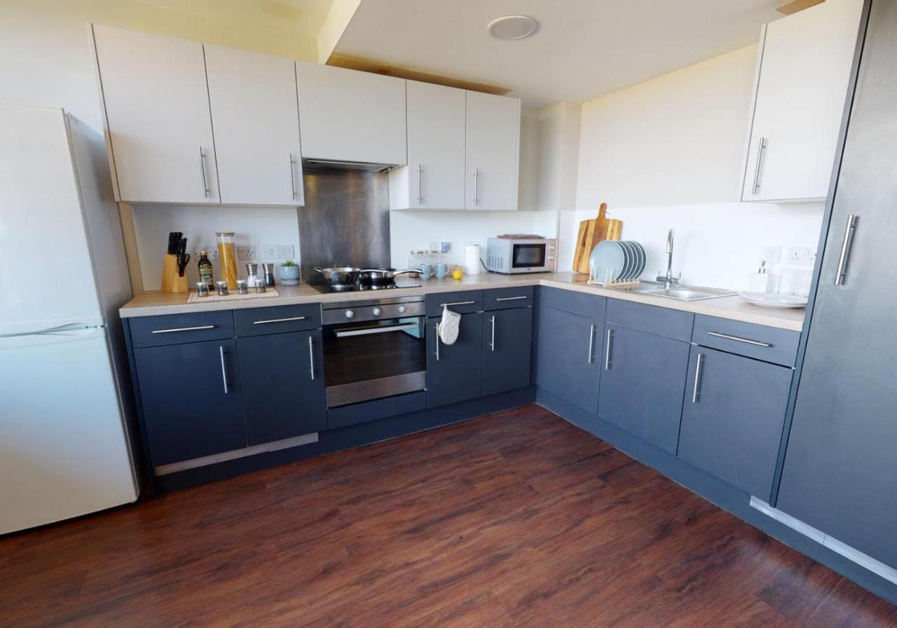 Private Bedrooms With Shared Kitchen And Studios At Iq Tufnell House In 伦敦 外观 照片