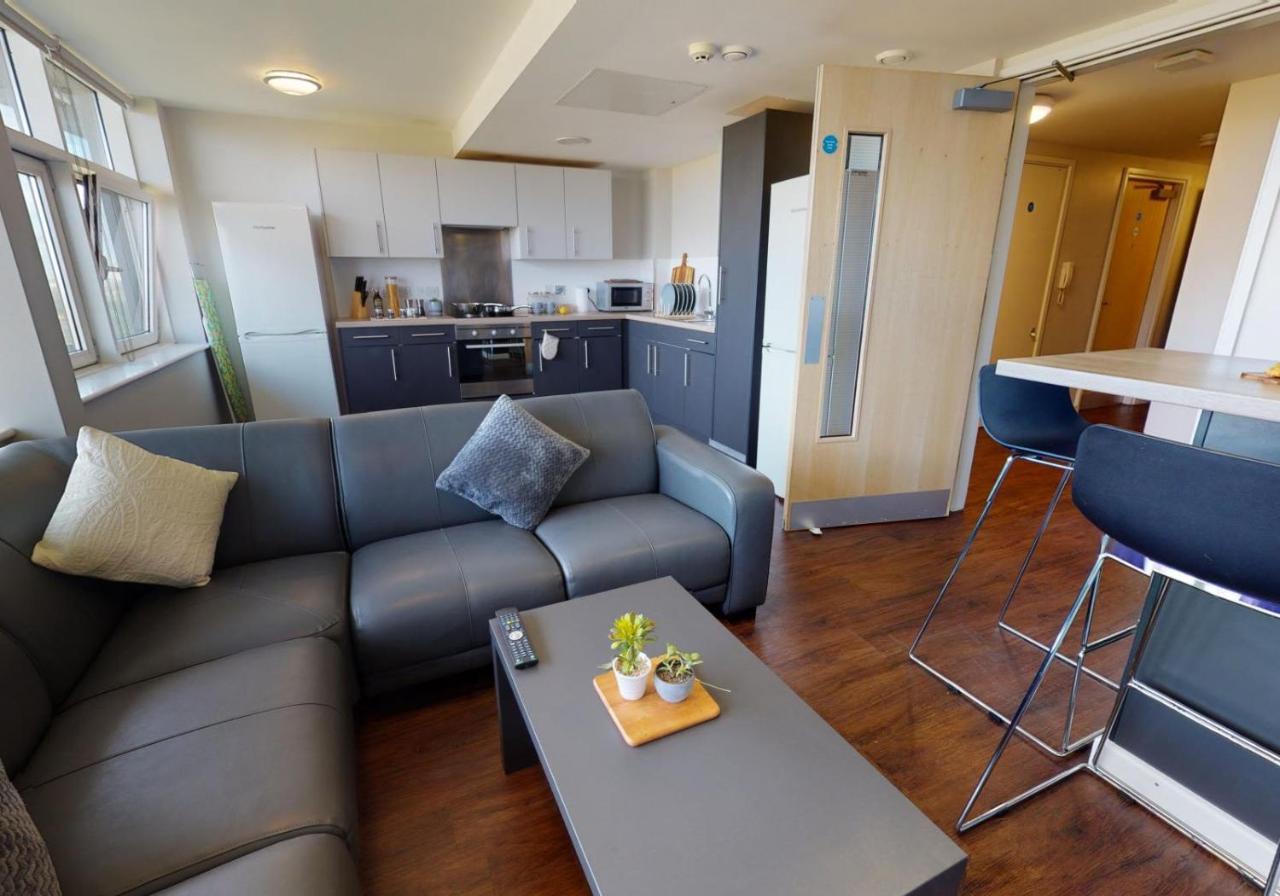 Private Bedrooms With Shared Kitchen And Studios At Iq Tufnell House In 伦敦 外观 照片