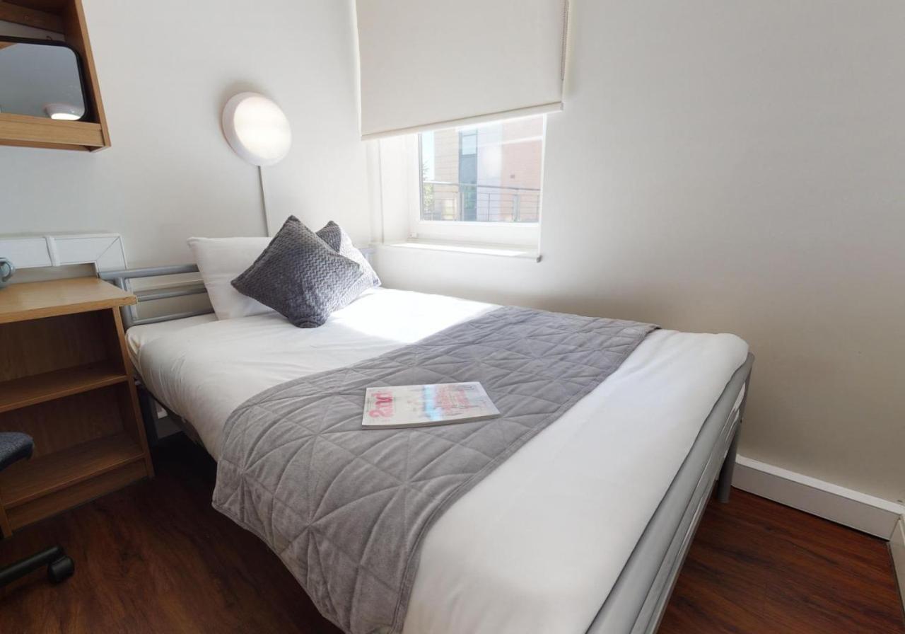 Private Bedrooms With Shared Kitchen And Studios At Iq Tufnell House In 伦敦 外观 照片