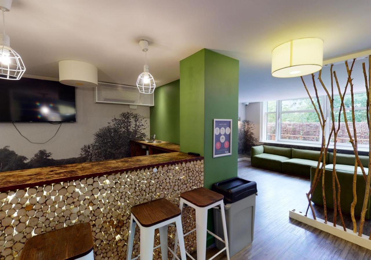Private Bedrooms With Shared Kitchen And Studios At Iq Tufnell House In 伦敦 外观 照片